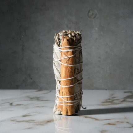 Valge salvei, seedri ja kaneeli tõrvik (10 cm)